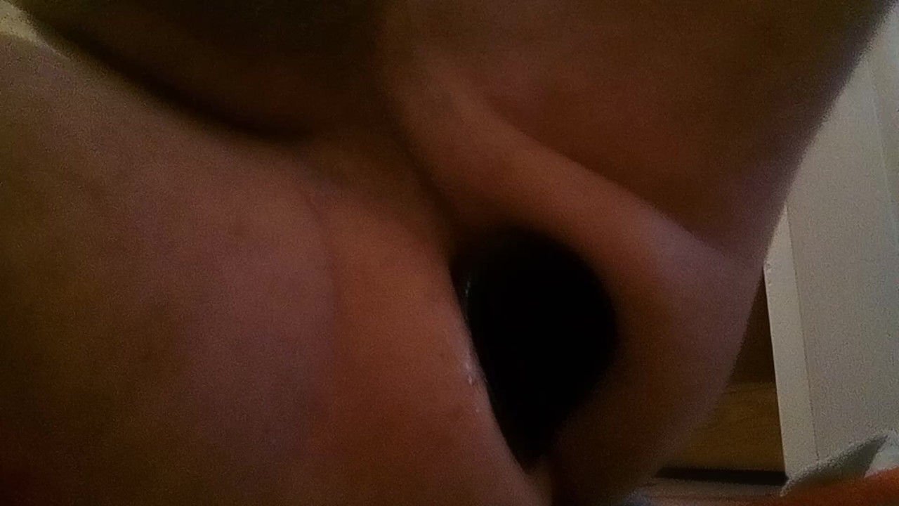 In and out with my biggest butt plug!