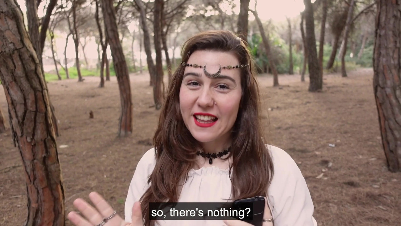 维京人试图勾引一个女同性恋农民