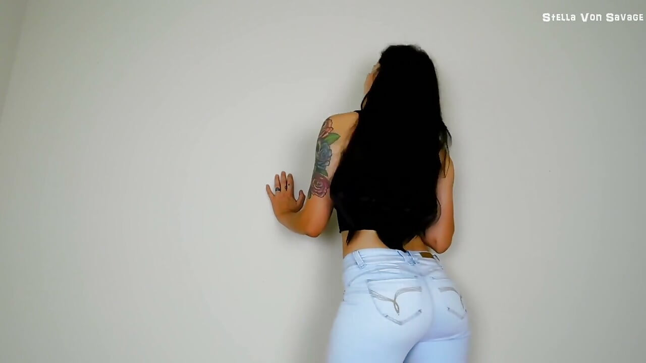 Facesitting JOI Game in Tight Jeans