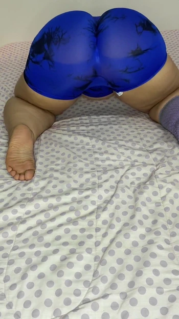 Jaw-dropping moment from "Big ass stepmom while playing in bed in leggings"