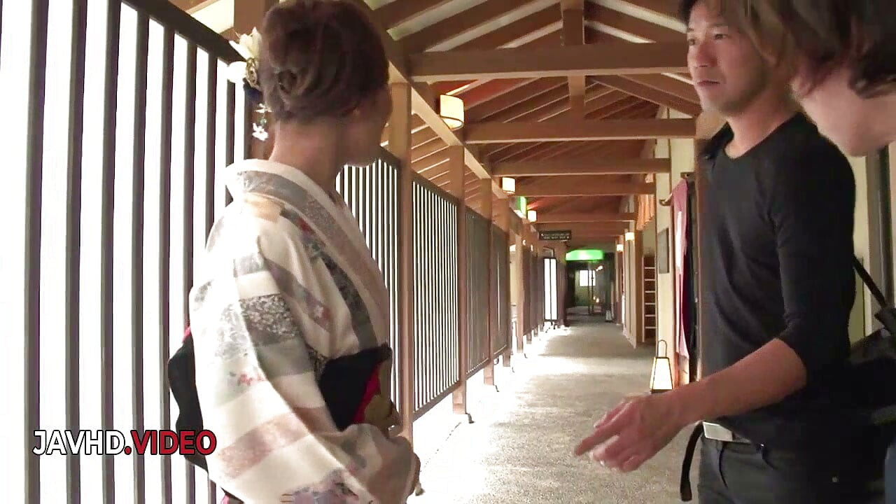 Kinky JAV Passion Erupts As Aoi Mizunos Outdoor Blowjob Ignites Desire