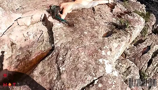 Wild Forest Fuck with Hot Babe