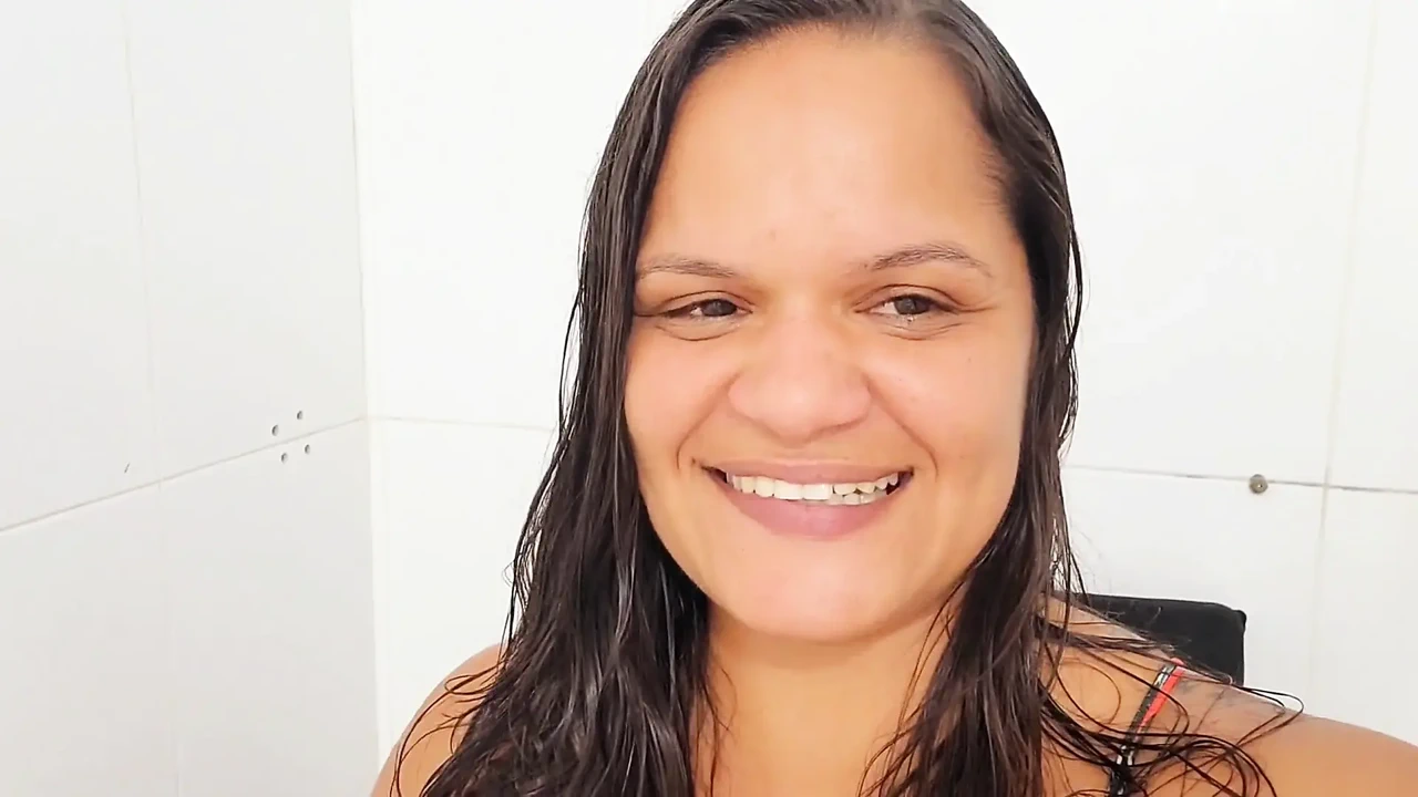 Wellington's Friend Enjoys Intimate Moment