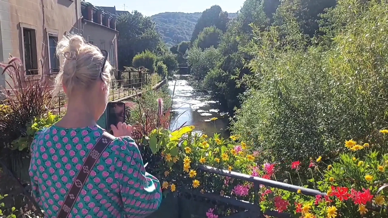 Schöne Blonde Ehefrau Nackt, Bad, Footjob