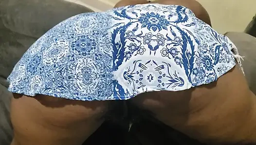 Kurvige schönheit mit riesigem hintern - atemberaubender amateur-pOV mit natural vibes