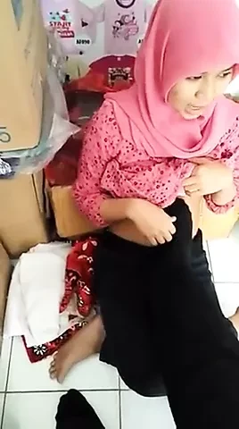 awek tudung narsis