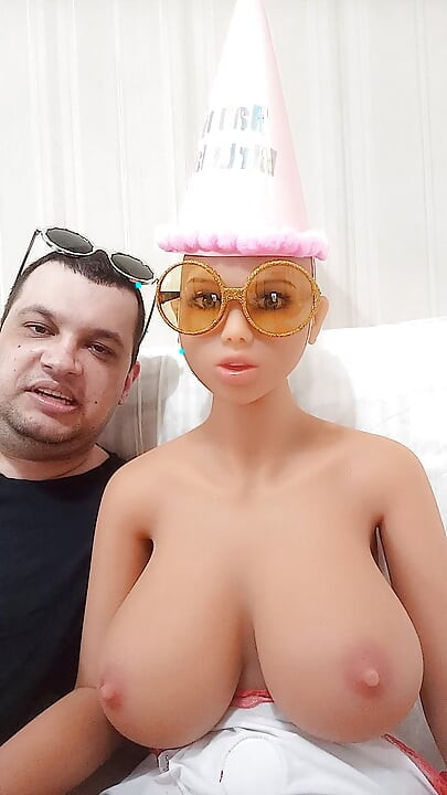 Tourist breasts doll mondial 2026  San Francisco