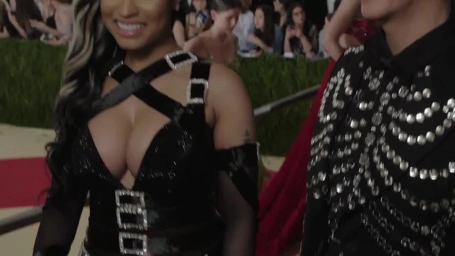 Nicki Minaj - торжественная встреча на красной ковровой дорожке 2016