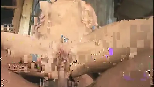 Kontol cowok gagah ini disepong sama cewek rambut keriting sebelum dientot habis-habisan