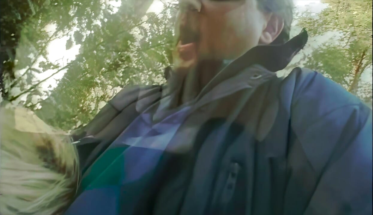 אורגיה אנאלית ביער