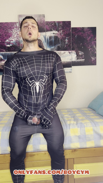 My SPIDY COCK!! cums💦