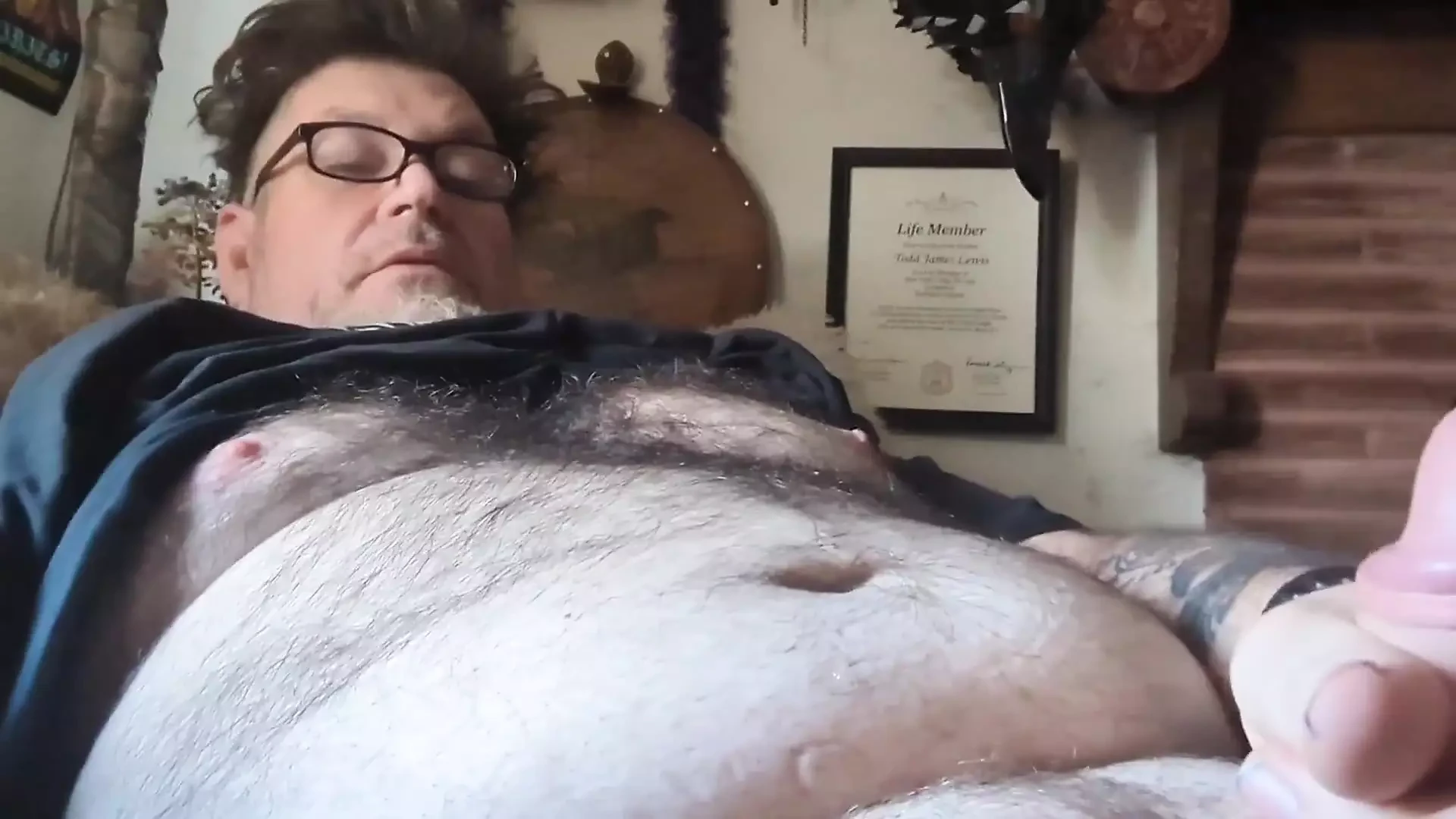 Solo-reife bär-masturbation