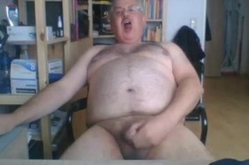 Daddy strokes on cam
