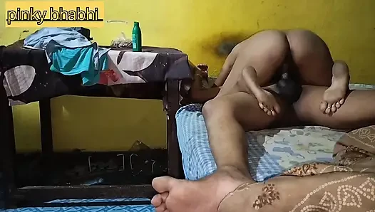 Desi Indian Sexi Bhabhi Shardiyo Ki Raat Me Apni Awas Ki Aag Bujati He He