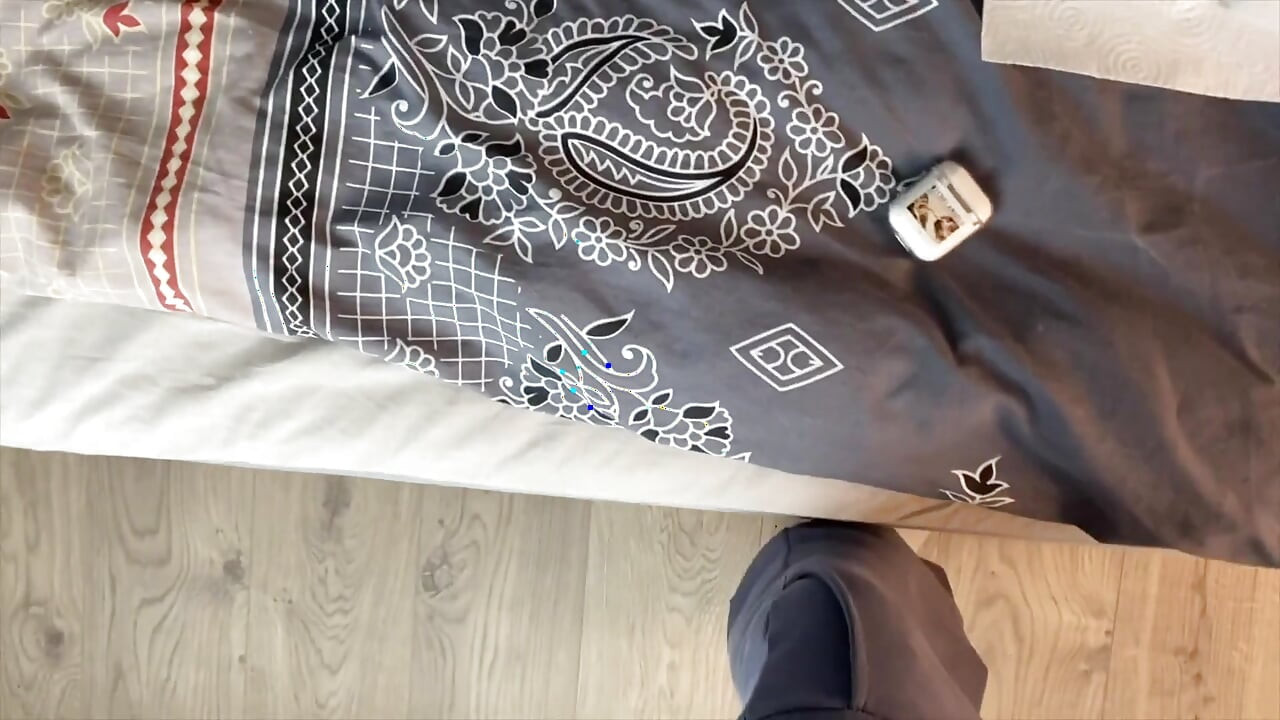 Harry_Jen is a masturbation teacher and a great master of dick ownership