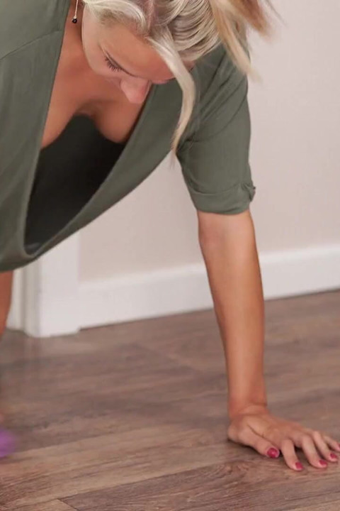 Tits on Show - JOI