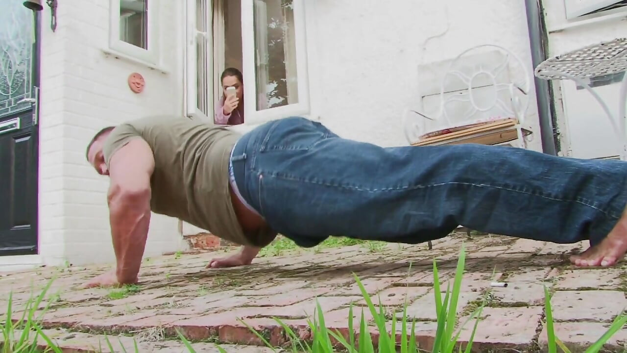 Hairy Olga Cabeava Sprayed from Her Stepbrother  Jay Muscle