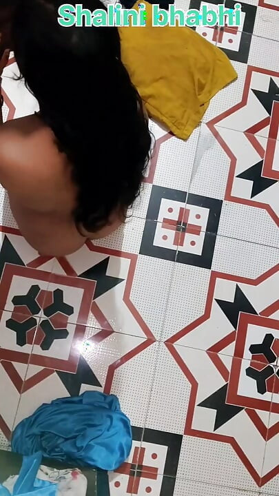 Shalini bhabhi ki hindi deshi chudai video