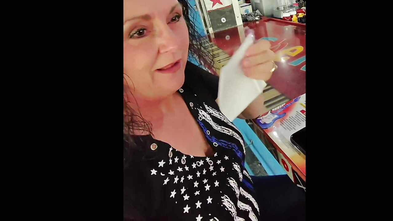 Harley Gilf får anal creampie