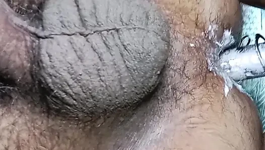 Hintli yaramaz evli kadın kocasının göt deliğini sikiyor.....