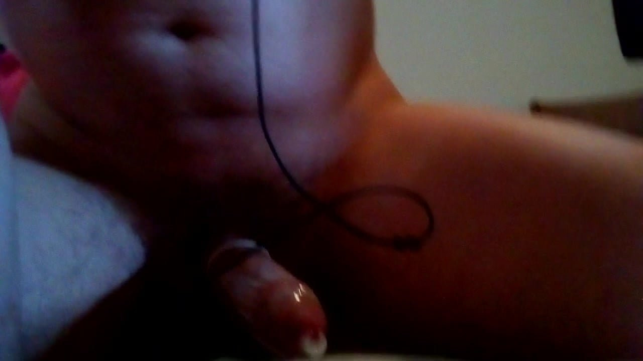 Masturbating and cuming