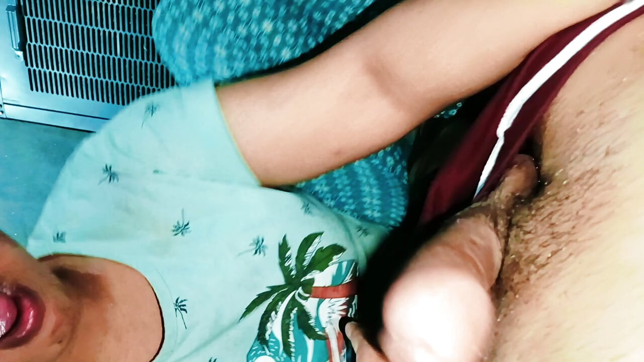 Invited the village bhabhi to my house and fucked my step sister blonde pussy all night, it was a lot of fun to fuck my bla