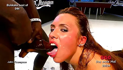 Ggg - bukkake partisi - büyük memeli esmer birden fazla adam tarafından dölle kaplanıyor