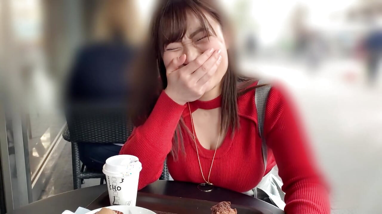 A189F03 Pure character K-cup busty girl with a quiet girl at a love hotel on a matching app!