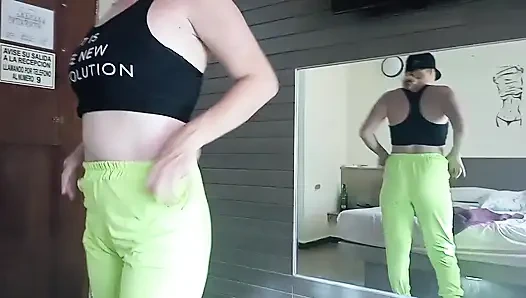 Senin için lezzetli bir duş alıyorum (ve kendimi işedim)