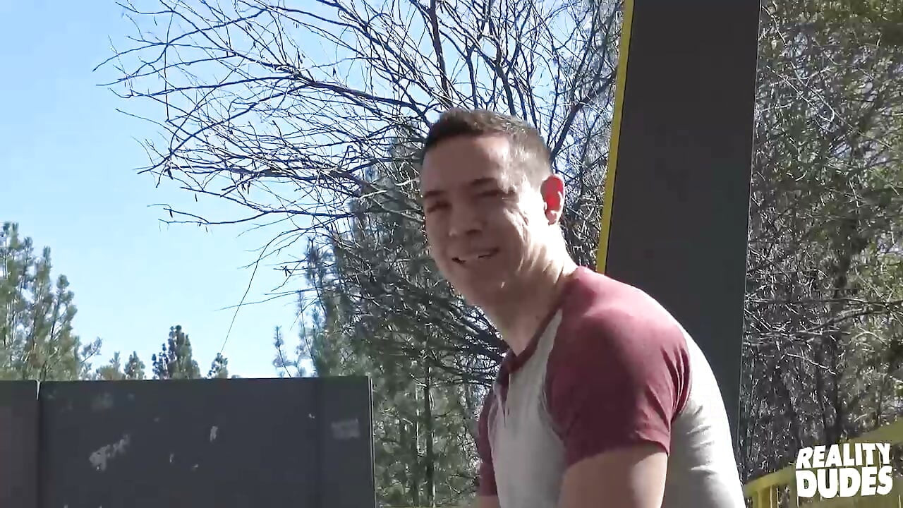 REALITY DUDES - This Straight Jock Accepted A Cash Offer To Suck Some Cock And Get Fucked