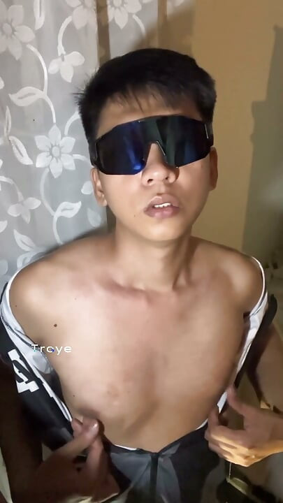 Asian Sports Boy Masturbates Before the Long Ride