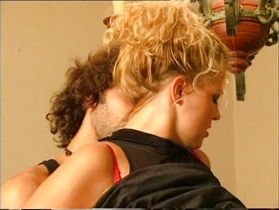 Sexy blonde big ass fucking on the table