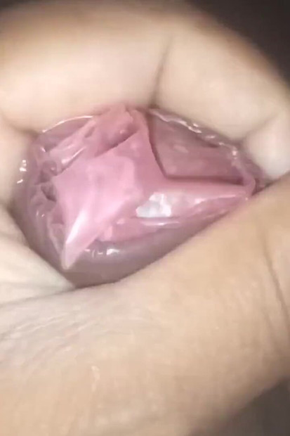 The cock is thick and the feet are short, it got torn in the sister-in-law's pussy