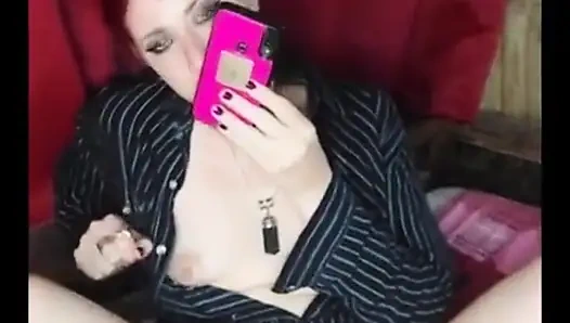 Shyfxx Selamat Hari Buruh! Aku mengirimimu foto untuk menghangatkanmu saat kau bekerja!