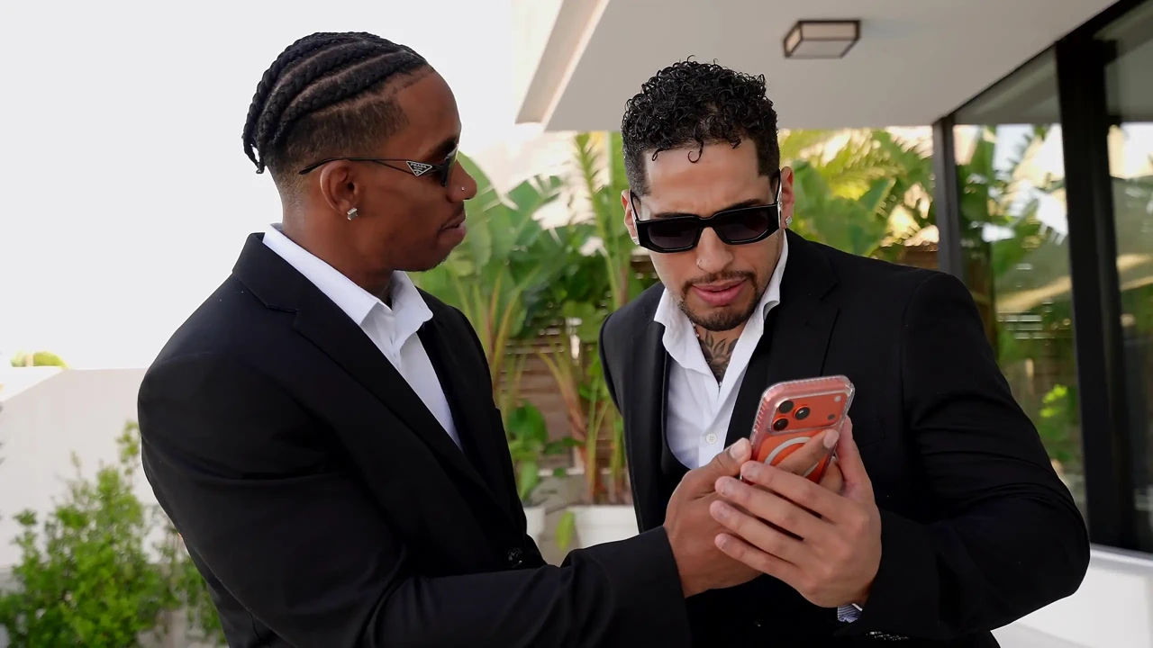 BBC眼镜蛇摧毁小荡妇