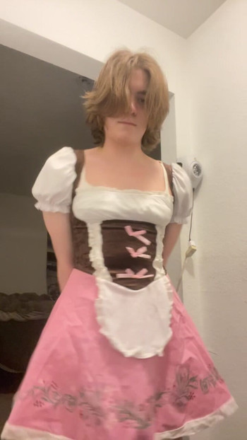 Sissy maid shows her ass