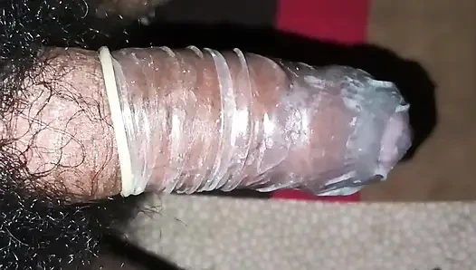 Gecenin ortasında götümü domaltarak tekmelerken siyah amcığımı daha büyük aldım.