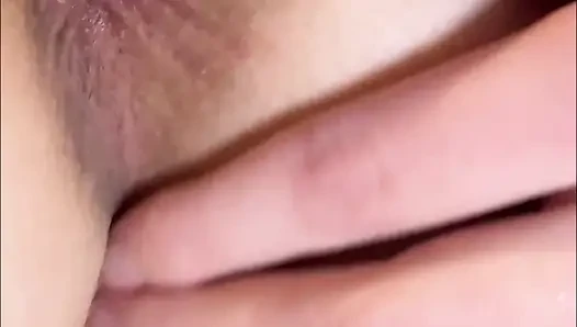Yakın çekim çok kıllı sıkı göt deliğimi tıraş ediyor - edepsiz Rus konuşması