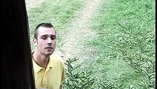 İki fahişe kıçından sert alıyor
