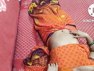 Schlafendes Mädchen, heißer Sari-Porno