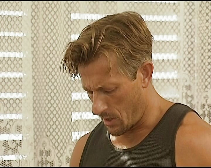Excelente secretária alemã fodida no cu no escritório