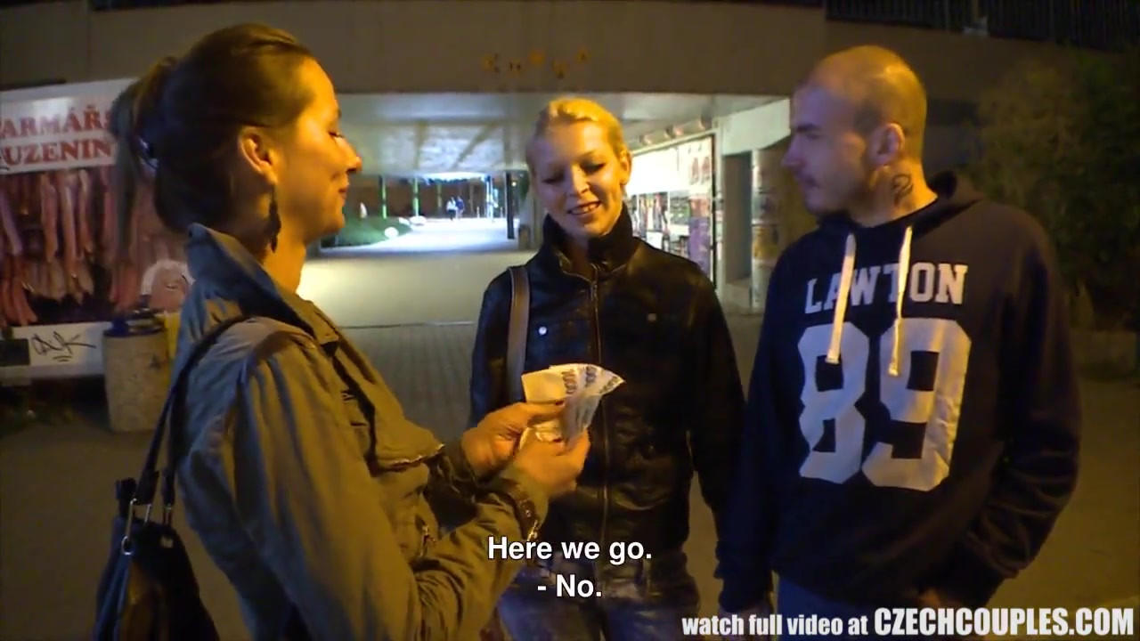 Gf交換のためにお金を稼ぐ美しいチェコ人ペア