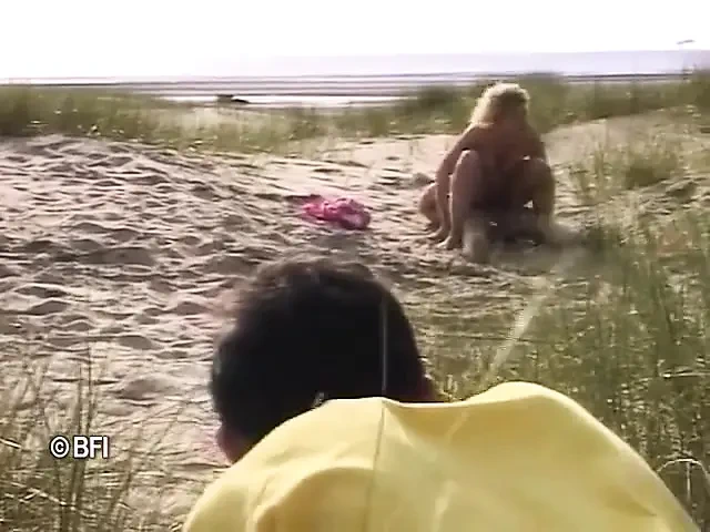 Xkiss – Mc been on the beach, part 4