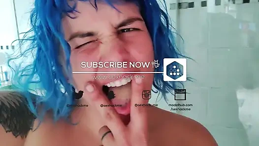 Döl sızan amcığımla seks yaptıktan sonra işiyorum