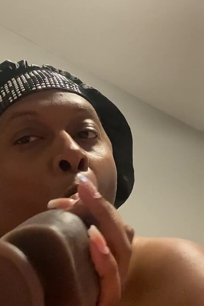 Sucking & Licking