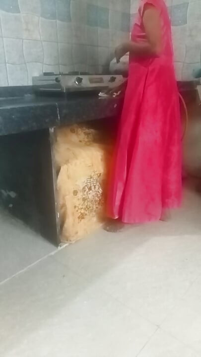 Ghar ki party main madarchod pati ka dost aya aur chod gaya mujhe