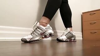Nike Shox и игра с маркерами в обуви