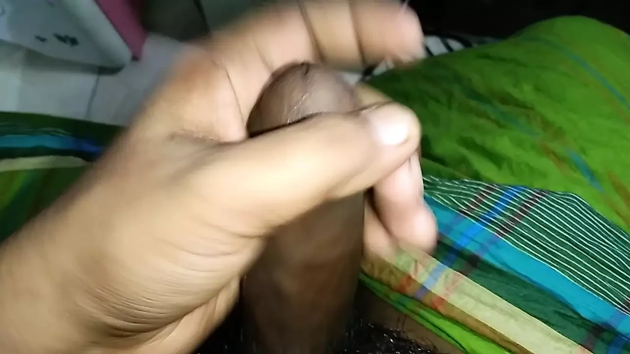 Ragazzo caldo che fa sesso da solo e la masturbazione a casa privatamente parte -08