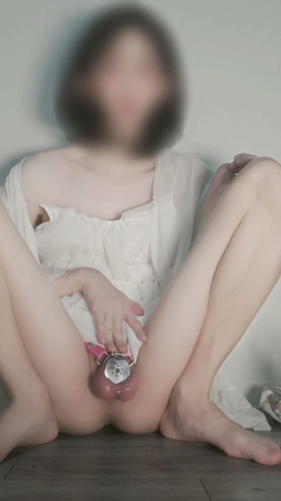 good night dildo fuck with heels | Clip 1