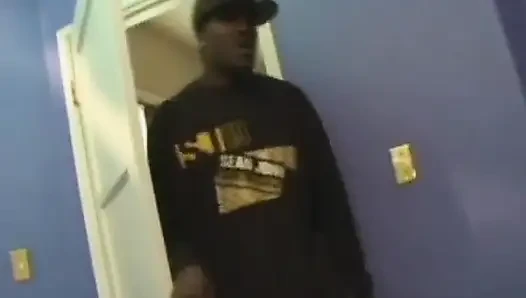 Kurvige französische dame anal von schwarzem schwanz geknallt